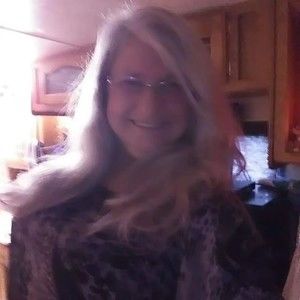 Meet your Posher, Cynthia